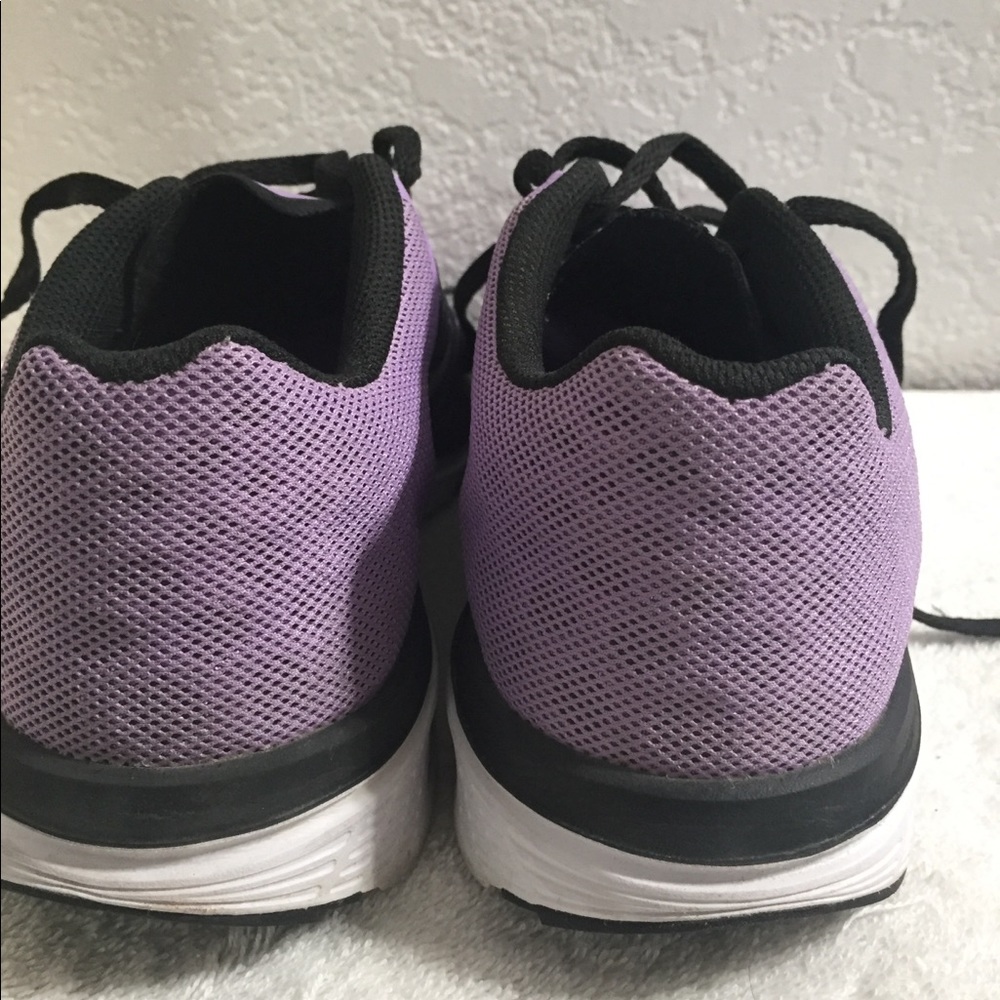 Nike running shoes - Picture 3 of 5